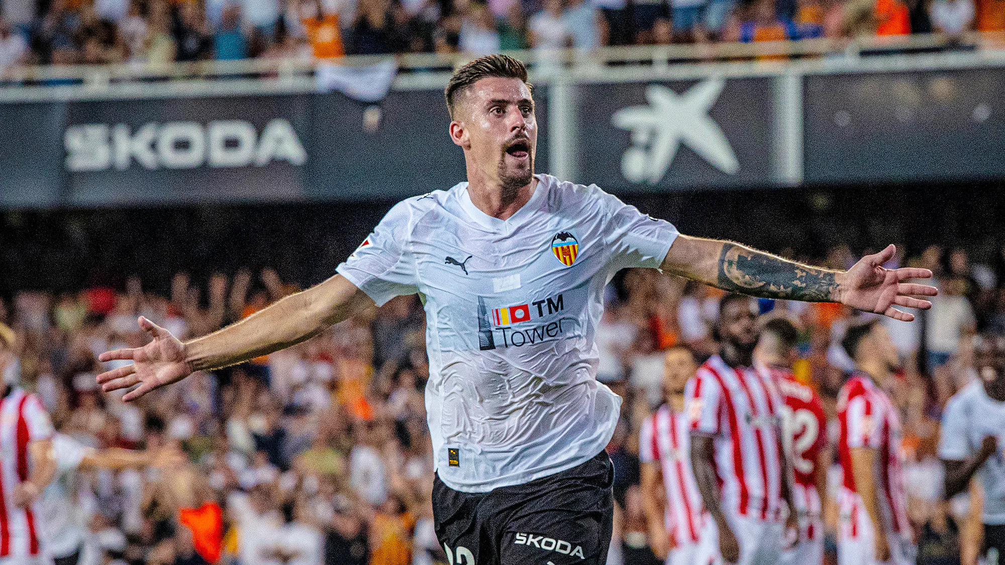 Valencia CF'nin Orta Saha Dinamosu Baptiste Santamaria: Modern Pivot Analizi Valencia CF'nin Orta Saha Dinamosu Baptiste Santamaria: Modern Pivot Analizi