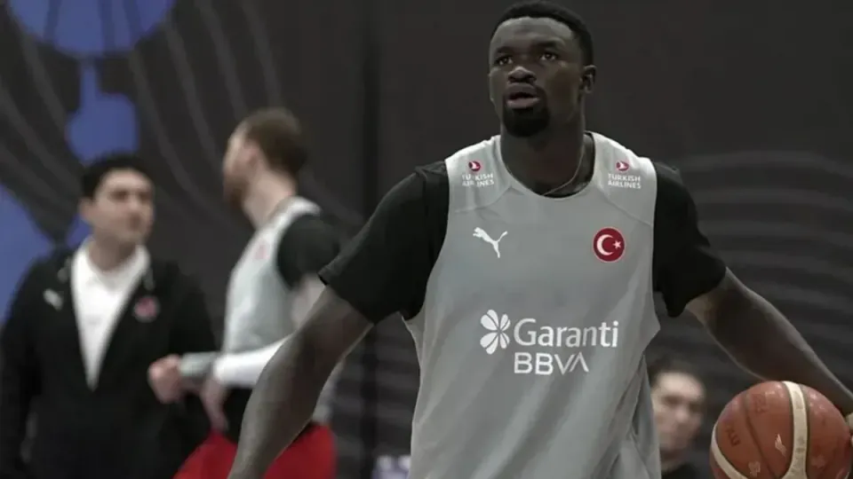 12 Dev Adam'ın Yeni Gücü Adem Bona Kimdir? Milli Takım Kadrosuna Girdi görseli