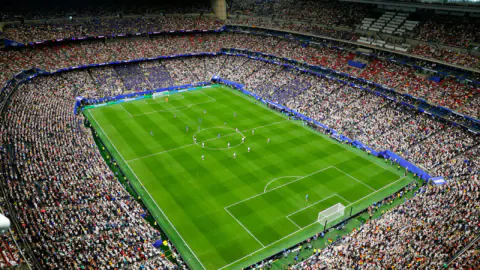 Dünya Kupası'nda Siyasi Kriz: Arjantinli Futbolcular Malvinas Pankartı Açtı