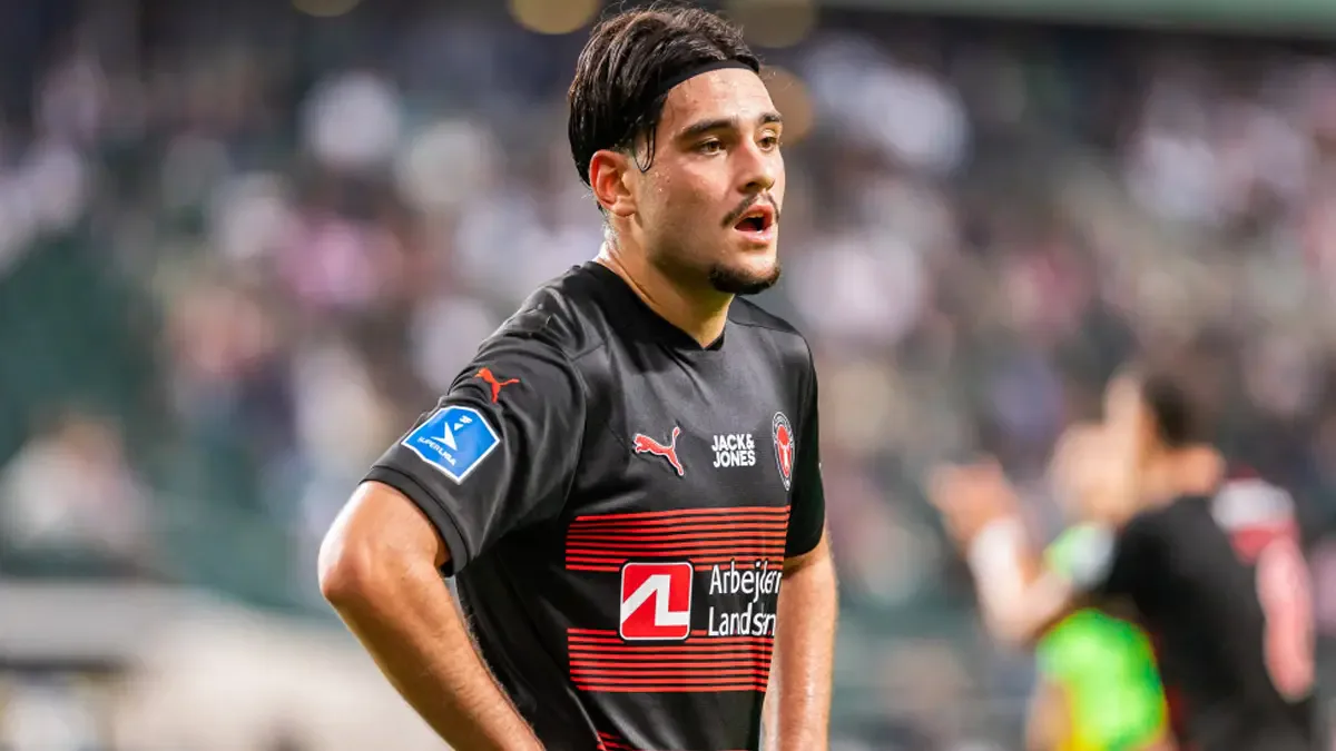 Süper Lig'den Aral Şimşir'e 12.5 Milyon Euro'luk Dev Teklif Süper Lig'den Aral Şimşir'e 12.5 Milyon Euro'luk Dev Teklif