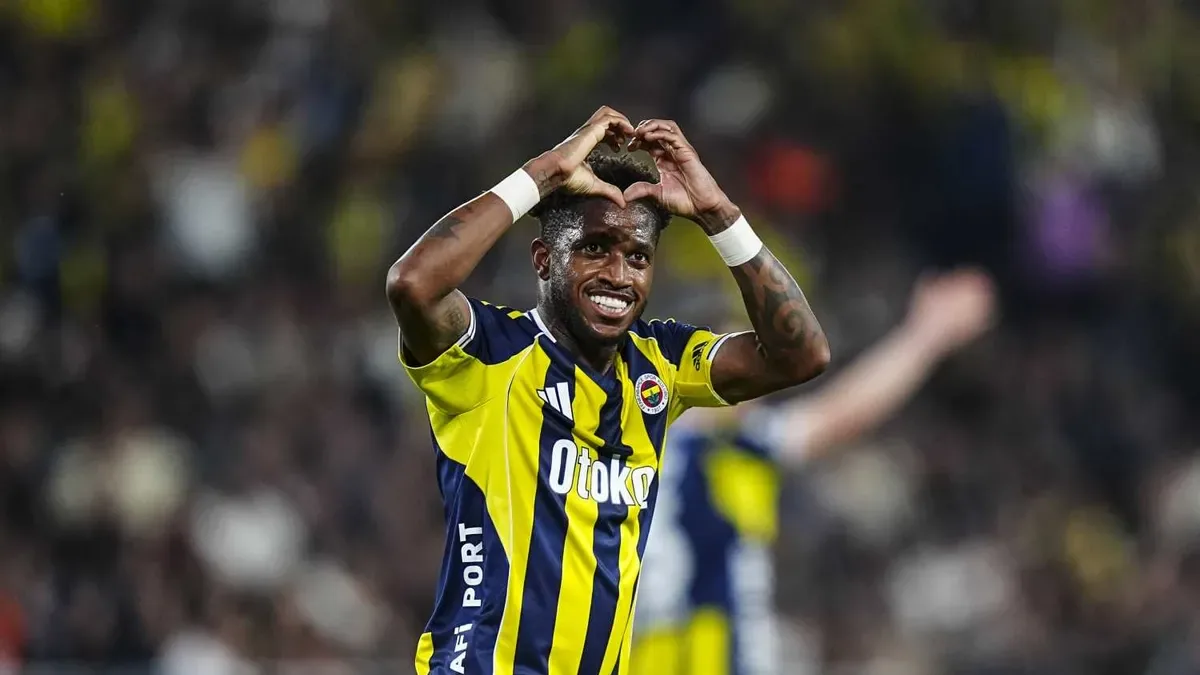 Fenerbahçe'de Fred'in Geleceği Belirsizleşti: Sözleşme Feshi Gündemde mi? Fenerbahçe'de Fred'in Geleceği Belirsizleşti: Sözleşme Feshi Gündemde mi?