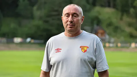 Göztepe'de Transfer Hareketliliği: Stoilov'dan Kadro Takviyesi Sinyali