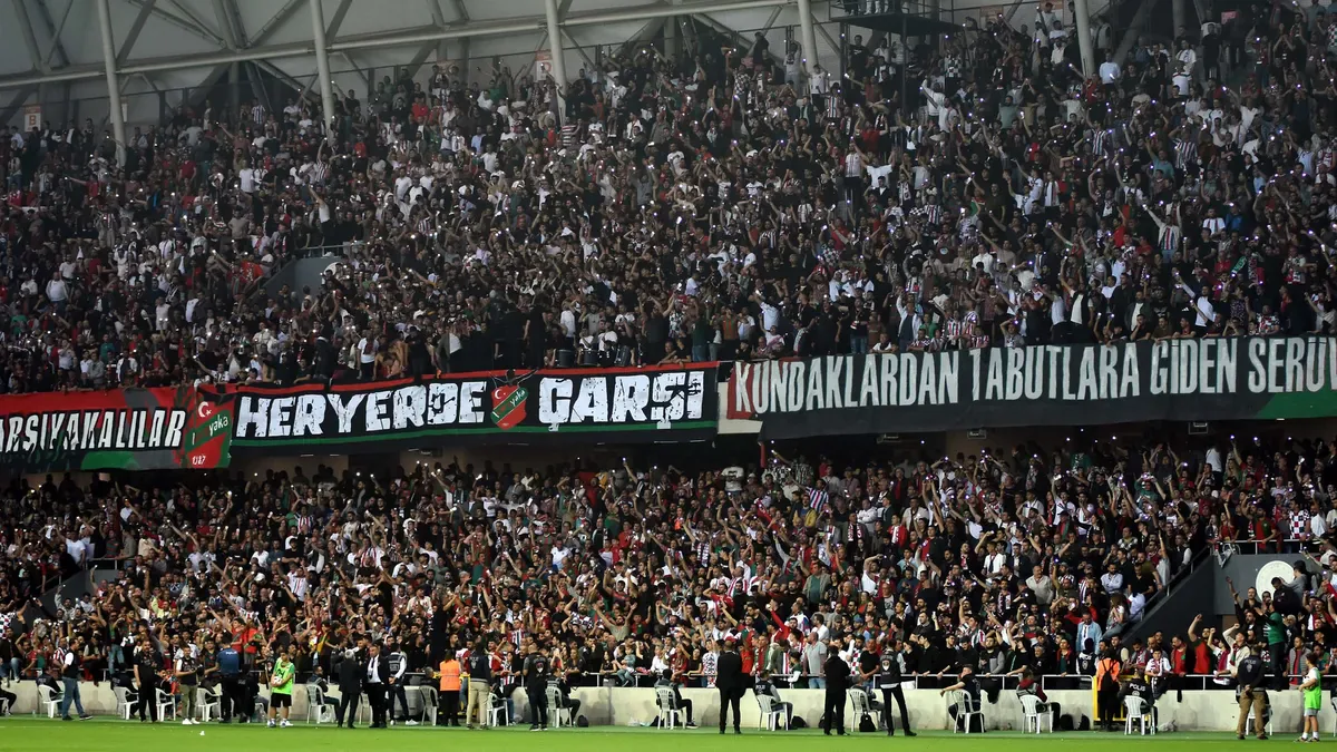 Karşıyaka'da Transfer Harekatı: Kale ve Orta Saha Hattı Hedefte Karşıyaka'da Transfer Harekatı: Kale ve Orta Saha Hattı Hedefte