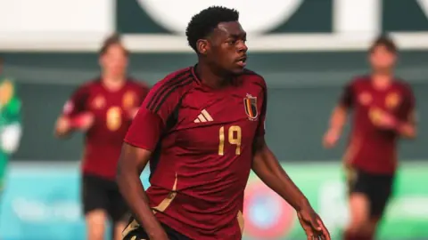 Trabzonspor'un Genç Forvet Hamlesi: René Mitongo ile Anlaşma Sağlandı