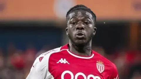 Beşiktaş'ın ilk transferi belli oldu: Kassoum Ouattara imzayı attı