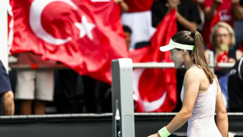 Zeynep Sönmez Wimbledon 2026'ya Veda Etti: Milli Tenisçiden Tarihi Mücadele