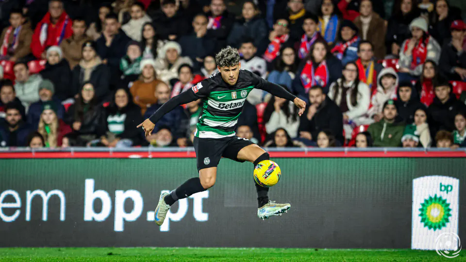 Maxi Araújo'nun Geleceği Belli Oluyor: Sporting CP'den Zor Mesaj görseli
