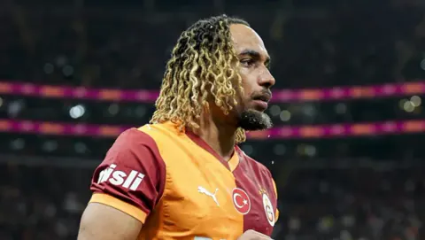 Sacha Boey'nin Bayern Münih'teki geleceği belirsizleşti