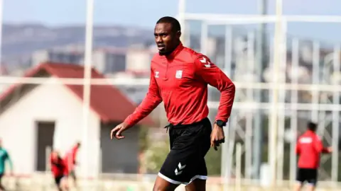 Iğdır FK'da Radikal Karar: 7 Futbolcuyla Yollar Ayrıldı