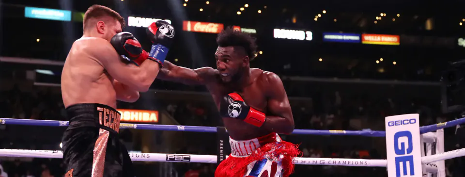 Carlos Adames, Julian Williams Karşısında Gücünü Kanıtladı görseli