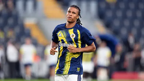 Fenerbahçe'de Nathan Ake Şoku: Sakatlık Raporu Netleşti