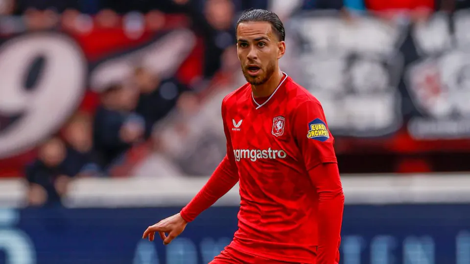 Ramiz Zerrouki FC Twente'ye Döndü: Cezayirli Yıldızla 4 Yıllık İmza görseli