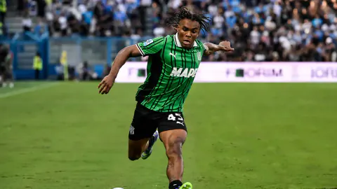 Fenerbahçe'den Armand Lauriente Hamlesi: Sassuolo ile Görüşmeler Başladı
