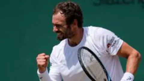 Wimbledon'da Sürprizlerin Perdesi Açılıyor: Safiullin ve Mochizuki'den Dev Hedefler