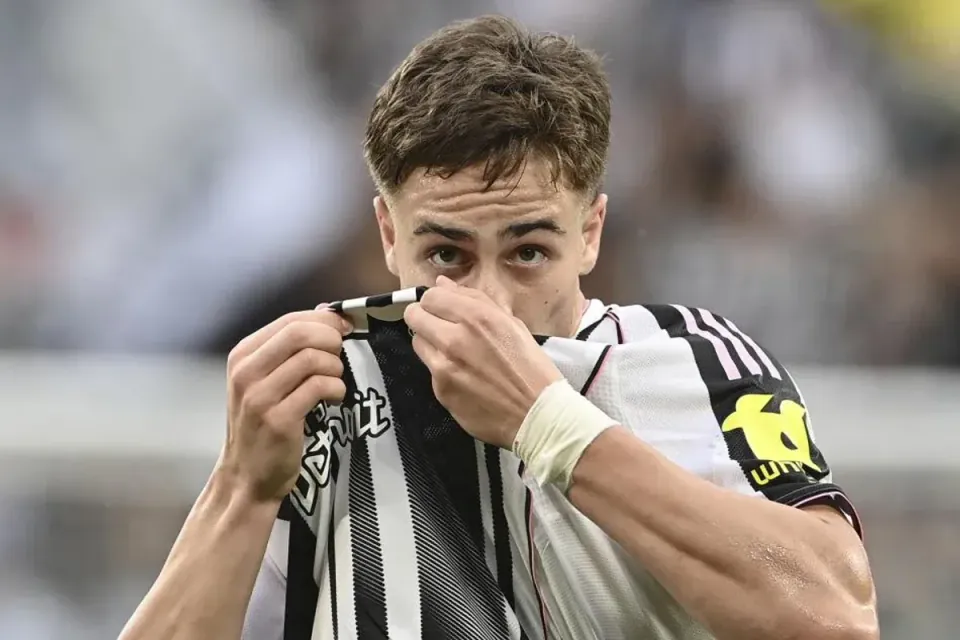 Kenan Yıldız ve Verona Gecesi: Juventus'ta Transfer Hareketliliği görseli