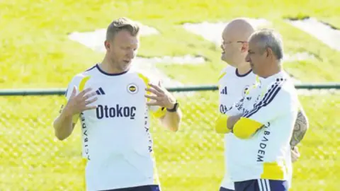 Dirk Kuyt'tan Fenerbahçe'nin Hazırlık Süreci Hakkında Net Mesaj
