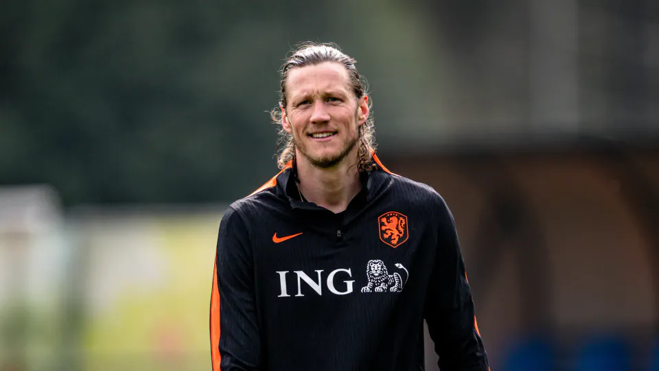 Sjoerd Mossou'dan Futbol Yönetimine Sert Eleştiri: Prensipler mi, Para mı? görseli