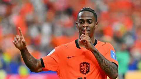 Galatasaray'ın Kanat Rotasında Hollandalı Yıldız: Crysencio Summerville