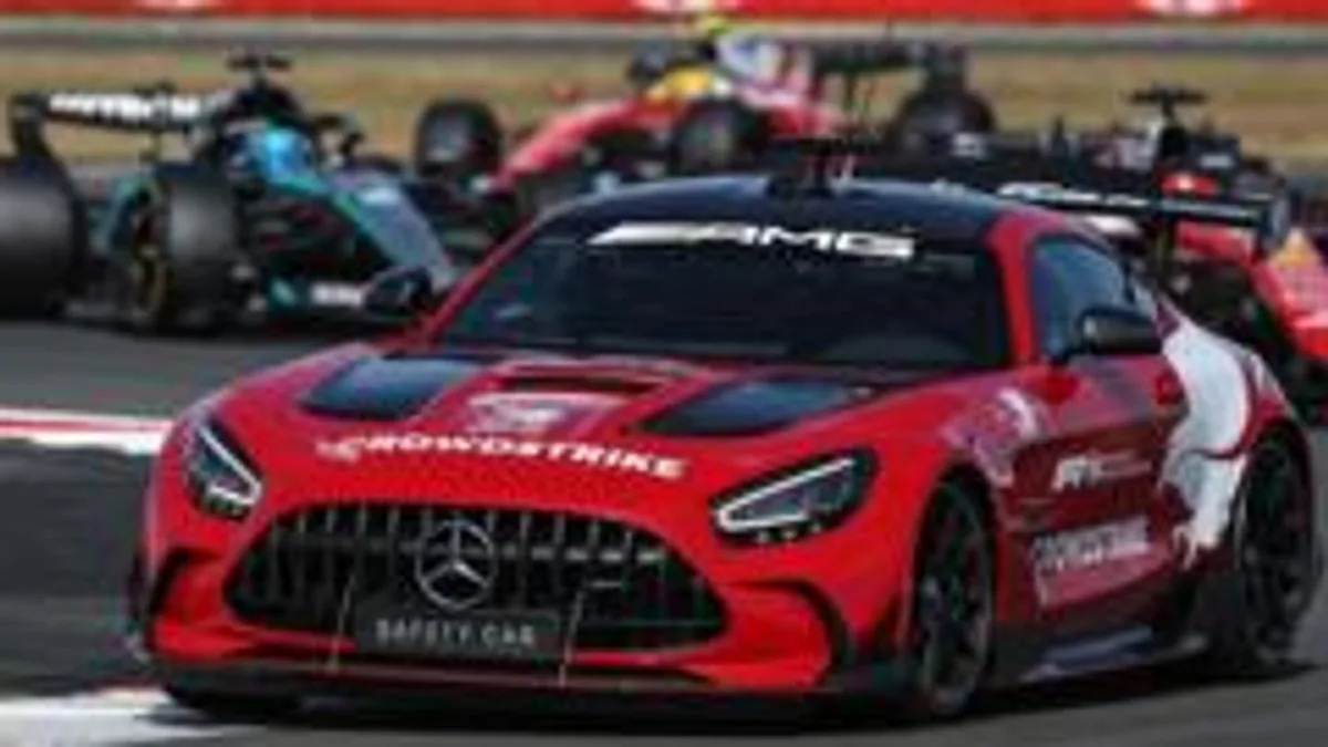 F1 Silverstone Yarışı'nda Güvenlik Aracı Kararı Tartışma Yarattı F1 Silverstone Yarışı'nda Güvenlik Aracı Kararı Tartışma Yarattı