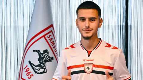 Samsunspor'dan Orta Sahaya Takviye: Samed Onur İmzayı Attı