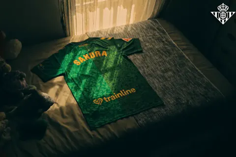 Real Betis'ten Yürek Burkan Forma: Akran Zorbalığına Karşı Sandra Peña'ya Saygı