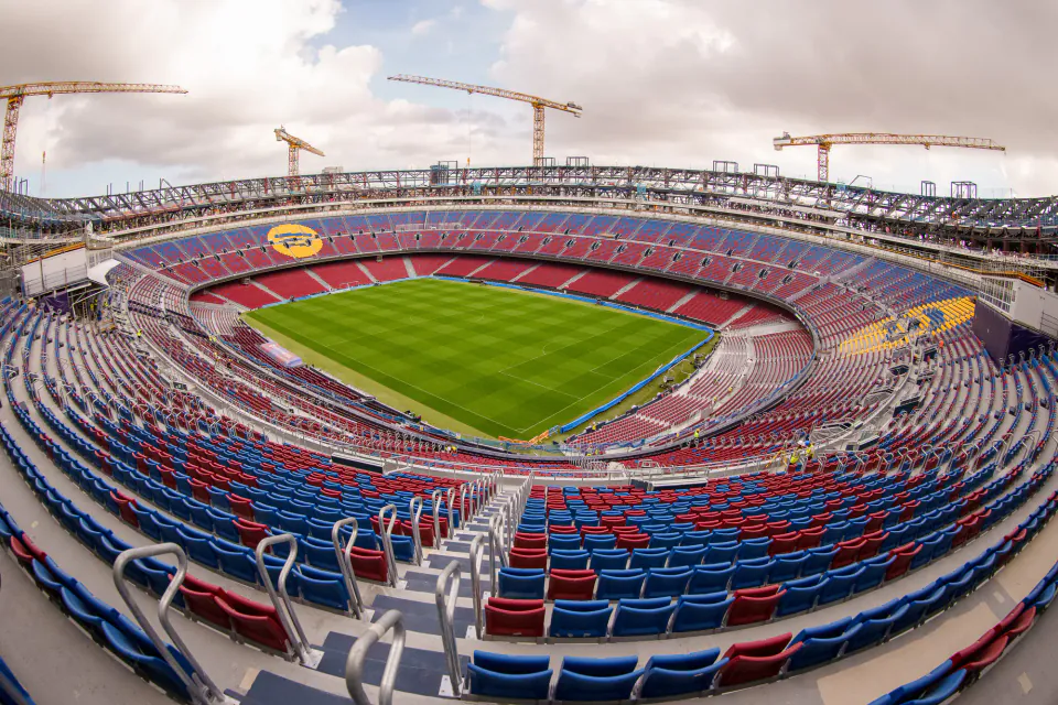 Joan Laporta'dan Barcelona'da Yeni Dönem: Spotify Camp Nou ve Finansal Hamleler görseli