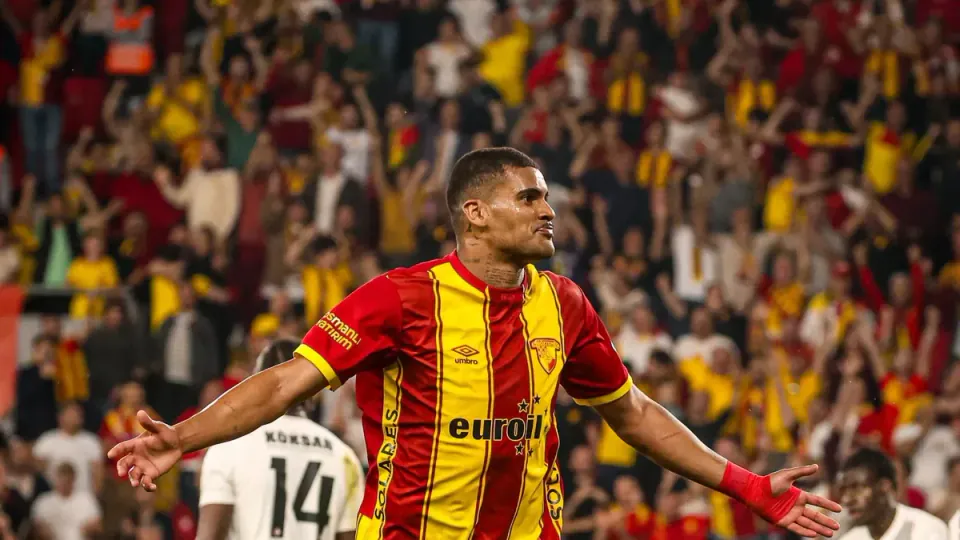 Göztepe'de Santos Dönemi Kapandı: Brezilyalı Yıldız Partizan'a Kiralandı görseli