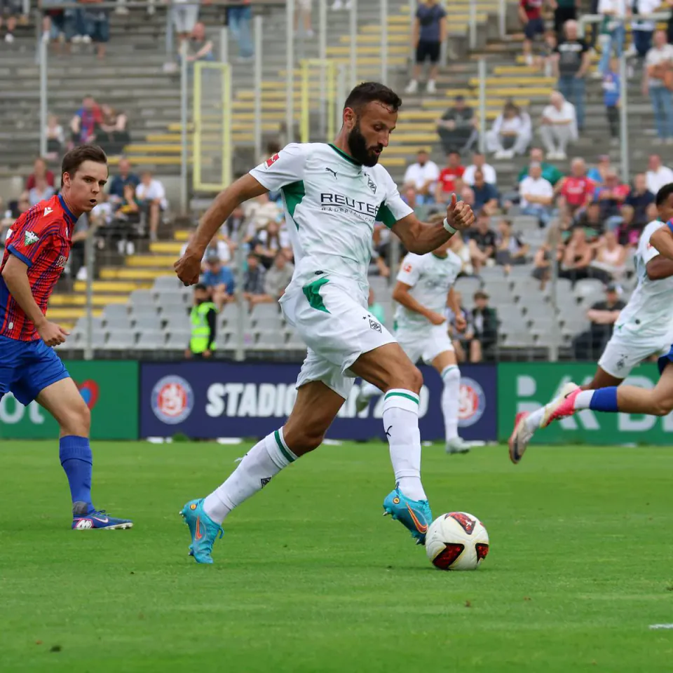 Borussia Mönchengladbach Hazırlık Perdesini 6 Golle Açtı: Wuppertaler SV Dağıldı görseli