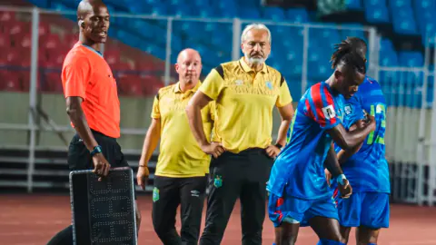 Kongo DR İngiltere'yi Şoka Soktu: Brian Cipenga'dan Beklenmedik Gol