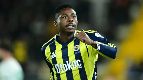 Fenerbahçe'de Ayrılık Sinyali: Musaba İçin Almanya Rotası
