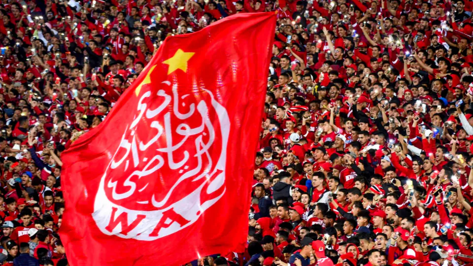 Casablanca'da Futbol Ateşi: Wydad ve Raja Rekabeti Botola Pro'da Sürüyor görseli
