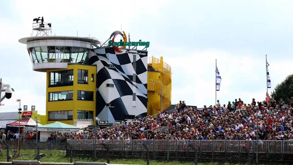 Sachsenring'de Rekorlar Devam Ediyor: Kapasite Artırımı ve 100. Yıl Hazırlıkları görseli