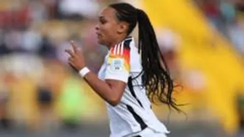 Arsenal'den Bundesliga Hamlesi: Lisa Baum Resmi Olarak İmzayı Attı