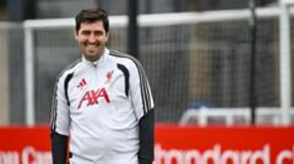 Andoni Iraola Liverpool'da Mesaiye Başladı: Yeni Dönemin Hazırlık Planı görseli
