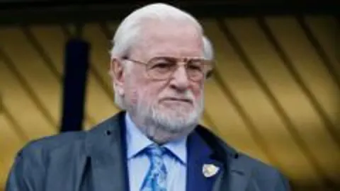 İngiliz Futbolunun Tartışmalı İsmi Ken Bates 94 Yaşında Vefat Etti