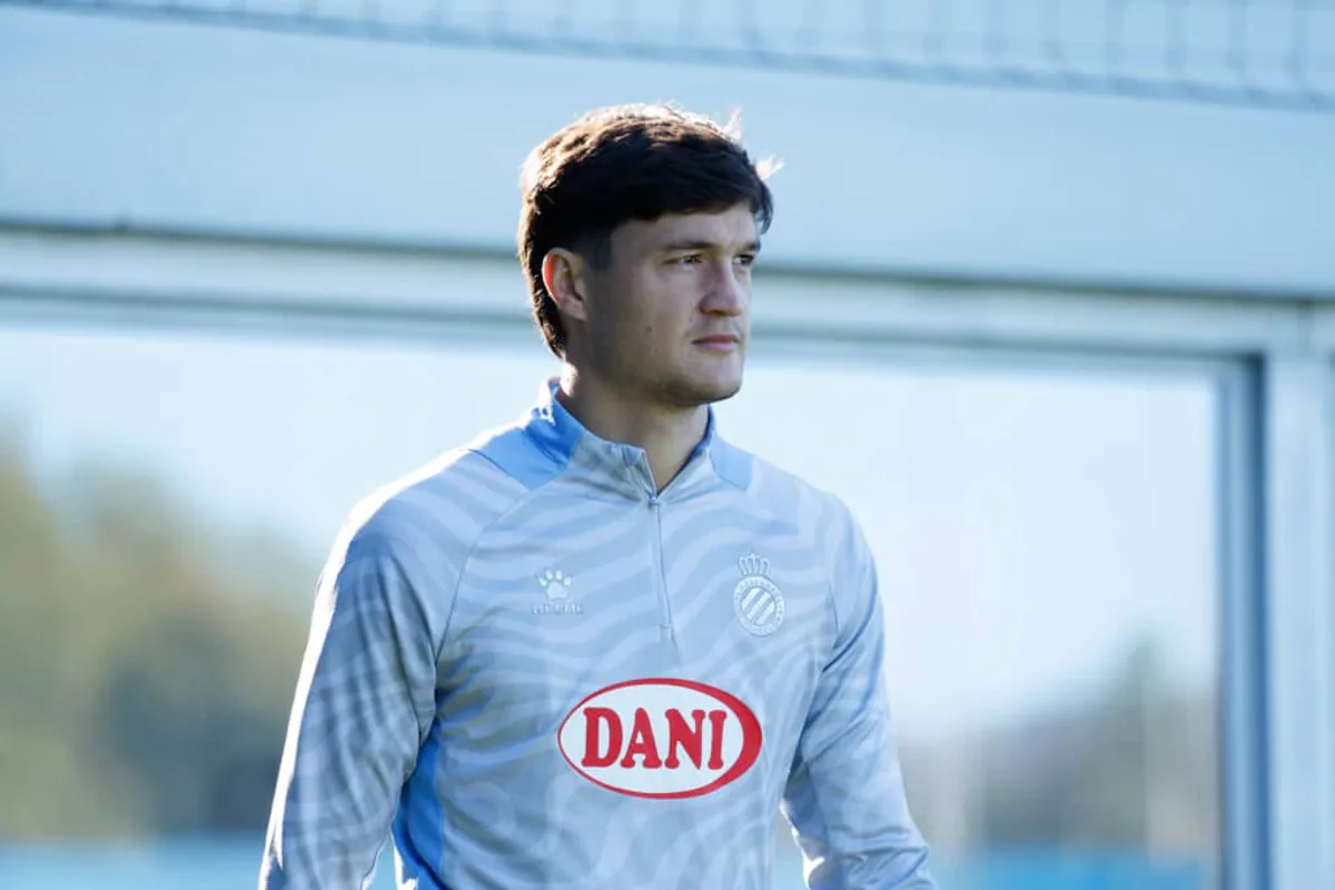 Espanyol'da Manolo González Dönemi: Üç Futbolcuya Yol Verildi Espanyol'da Manolo González Dönemi: Üç Futbolcuya Yol Verildi